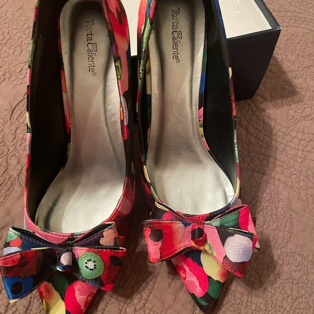 Multi Color Heels 👠 - Picture 6 of 8